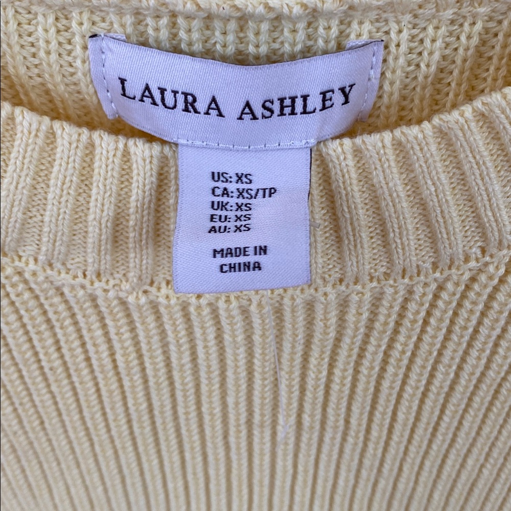 Laura Ashley women’s pale yellow crew neck sweater - Picture 3 of 6